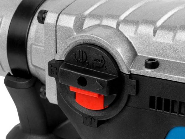 Перфоратор BULL BH 4002 в чем. 1250 Вт, 2-9 Дж, 40 мм, 3 реж. + 1 зуб., 1 сверло, SDS-max, рег. об. (вес 7 кг)
