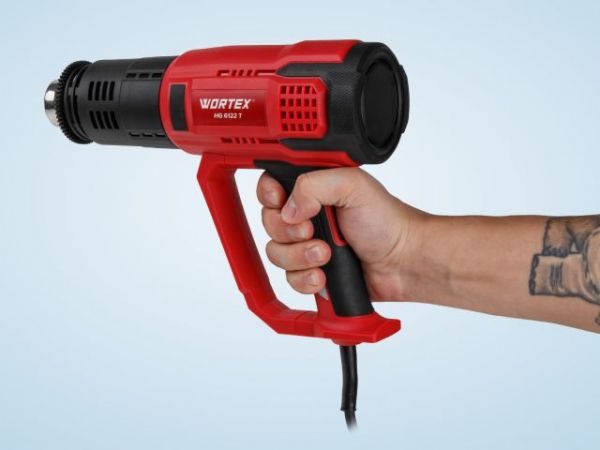 Термовоздуходувка WORTEX HG 6122 T в кор. + набор сопл 2000 Вт, 3 режима., 60-600 °С(ступенчатая. рег., 300, 500 л/мин)