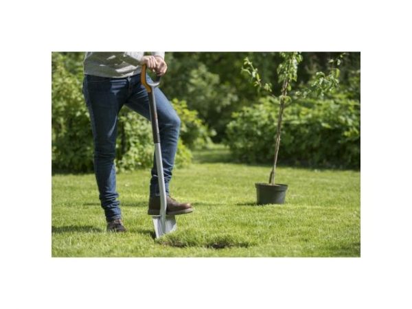 Лопата штыковая большая  FISKARS