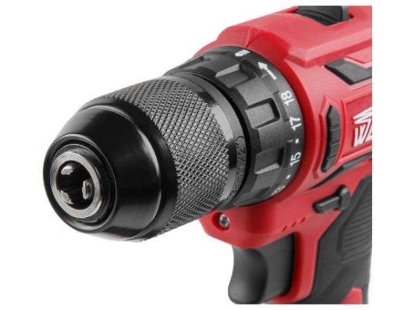 Дрель-шуруповерт WORTEX BD 1820-1 Li в чем. ALL1 XLT 18 В, 30 Н*м, 2х2 А*ч, БЗП(мет.) 13 мм(шурупы до 8 мм)