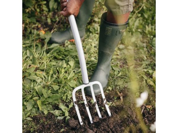 Вилы садовые телескопические SmartFit  FISKARS