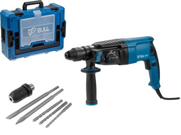 Перфоратор BULL BH 2602 в чем. Xcase 800 Вт, 3.0 Дж, 4 реж. + 2 зубила, 3 сверла, БЗП в комплекте(800 Вт, 3.0 Дж, 4 реж., патрон SDS-plus, БЗП в комплекте, вес 3.4 кг)
